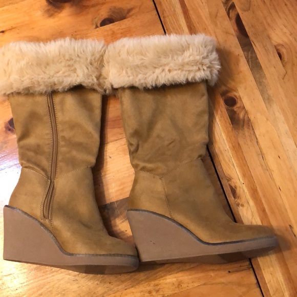 Canyon River Blues suede boots size 6. Like new - Picture 4 of 7